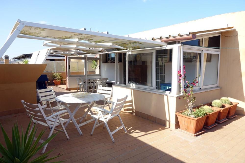 Apartmán Terrazza Con Vista Nettuno Exteriér fotografie